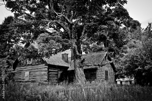 Abandoned house © pink candy