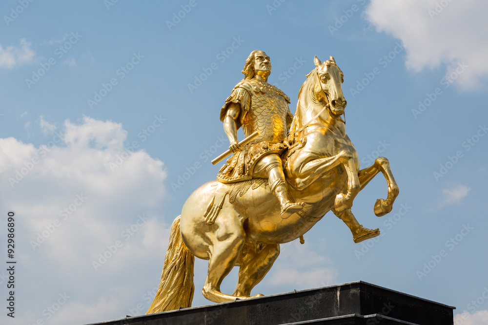 Obraz premium Golden rider in Dresden, Germany