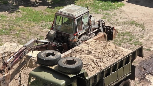 General-purpose tractor photo