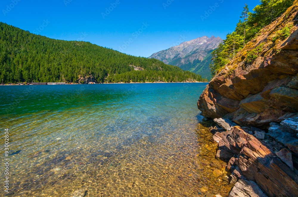 Obraz premium Beautiful Ross Lake, North Cascades national park, WA