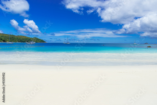 Fototapeta Naklejka Na Ścianę i Meble -  Paradise beach on tropical Island Praslin - Anse Lazio, Seychelles