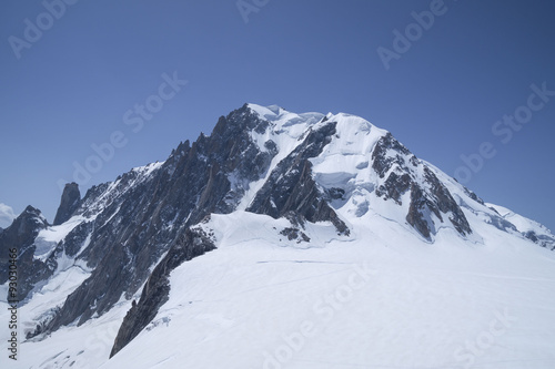  Mont Blanc peak - 4809 m, the highest mountain in the Alps and the highest peak in Europe 