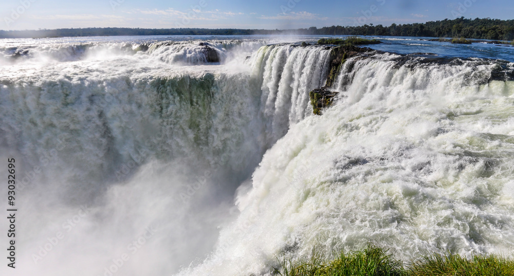 Fototapeta premium Devil's Throat, Iguazu Falls, Argentina