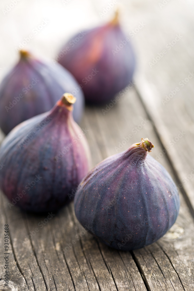 fresh figs on table fresh figs on table