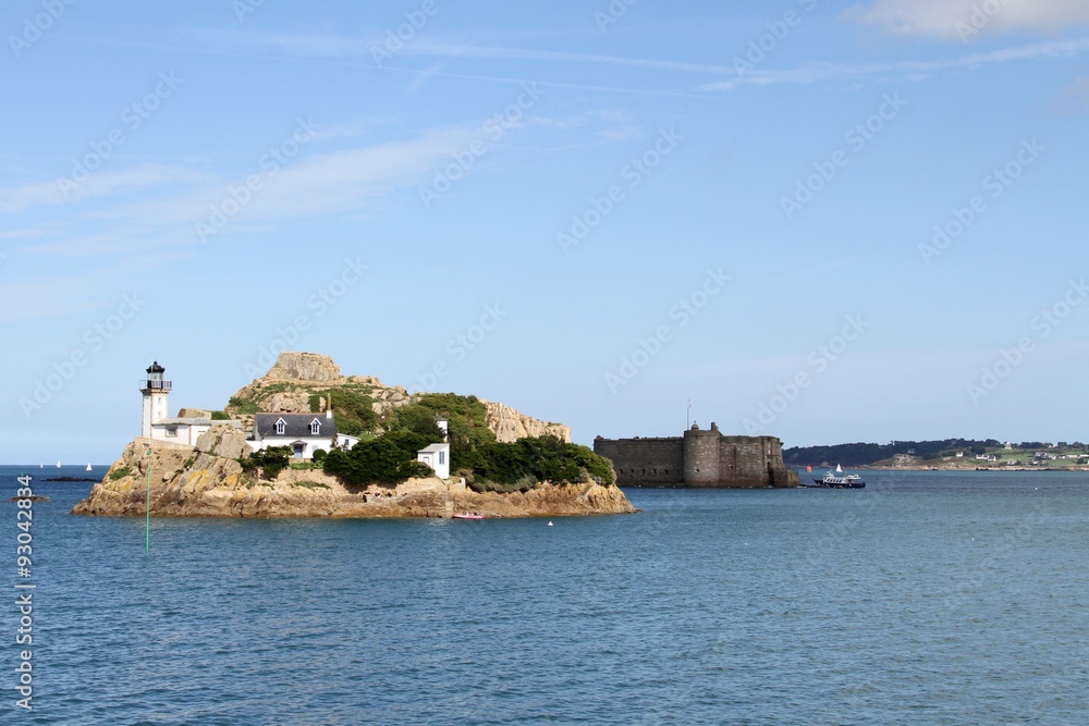 L'île Louët et le château du taureau en baie de Morlaix,bretagne,finistère