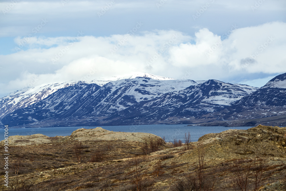 Snowy volcano mountain landscape in Iceland