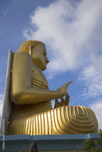Сидящий Будда в Золотом храме. Дамбулла, Шри-Ланка