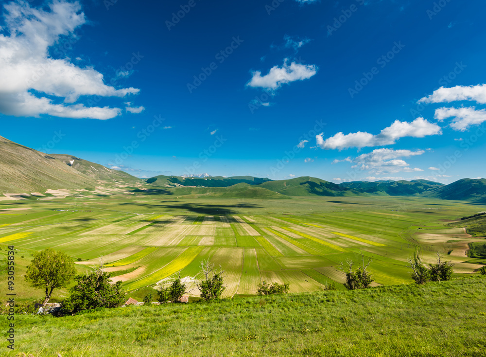 Fototapeta premium Beautiful mountain landscape in spring-like weather