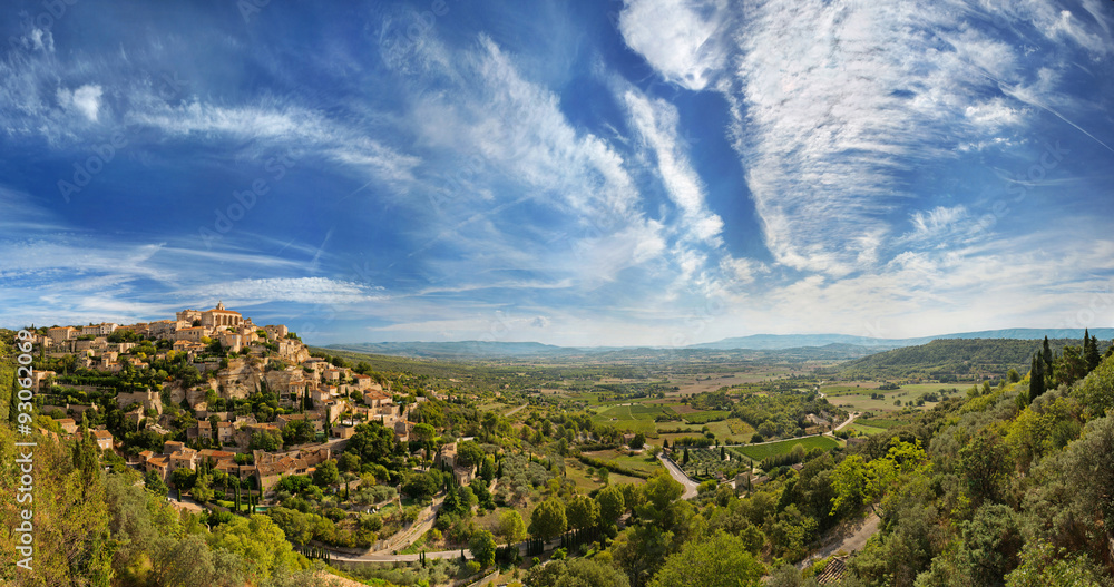 Wide angle panoramic view of Gordes - obrazy, fototapety, plakaty 