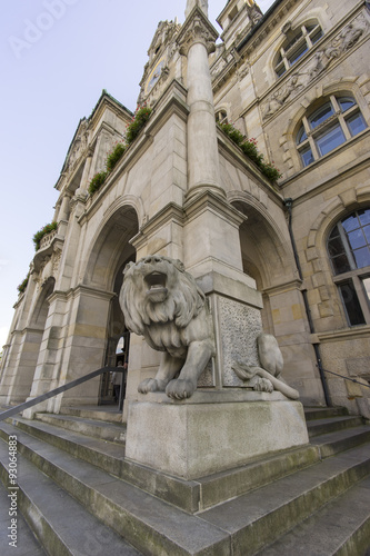 Statue of lion, a new town hall in Hanove