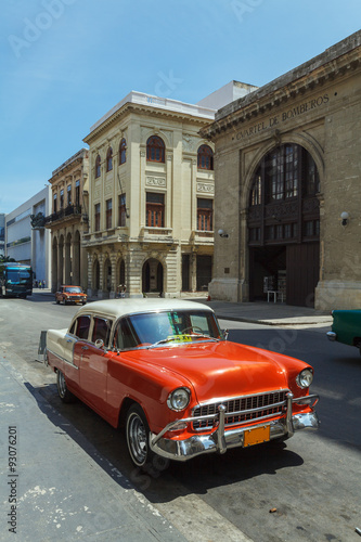 Vintage red car on the street of old city, Havana, Cuba © Rostislav Ageev