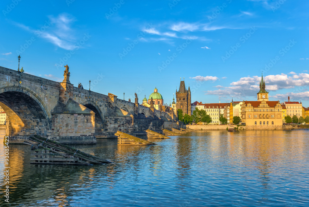 Obraz premium Prague city skyline and Charles Bridge - Prague - Czech Republic
