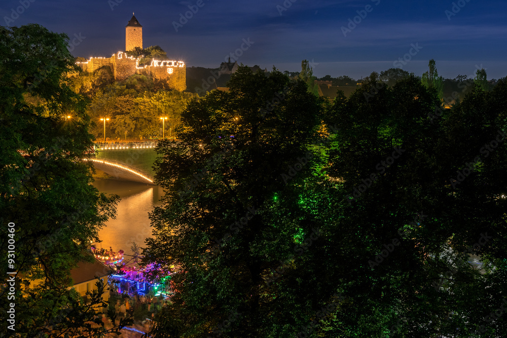 Naklejka premium Burg Giebichenstein in Halle/Saale zum Laternenfest