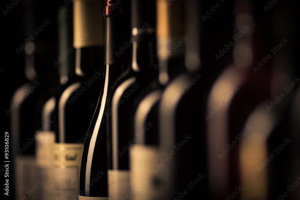 Bottles of wine - obrazy, fototapety, plakaty 