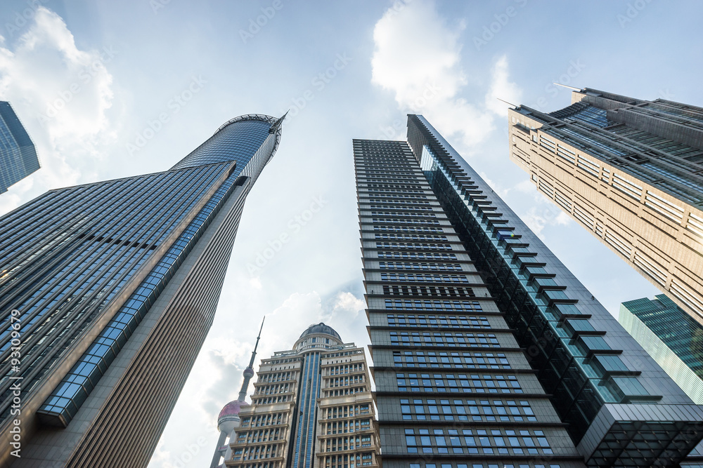 Obraz premium Low angle view of skyscrapers in a modern city