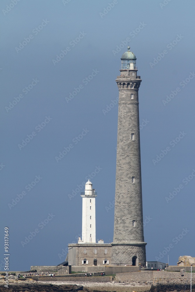 Le phare de l'île vierge et la côte rocheuse à Lilia, Plouguerneau,bretagne