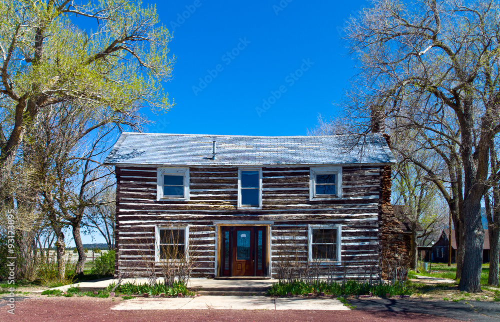 Obraz premium U.S.A. Arizona, the old Wagon Wheel Lodge on the Route 66 towards Williams