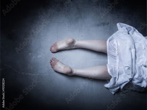 фотографія death corpse lying down