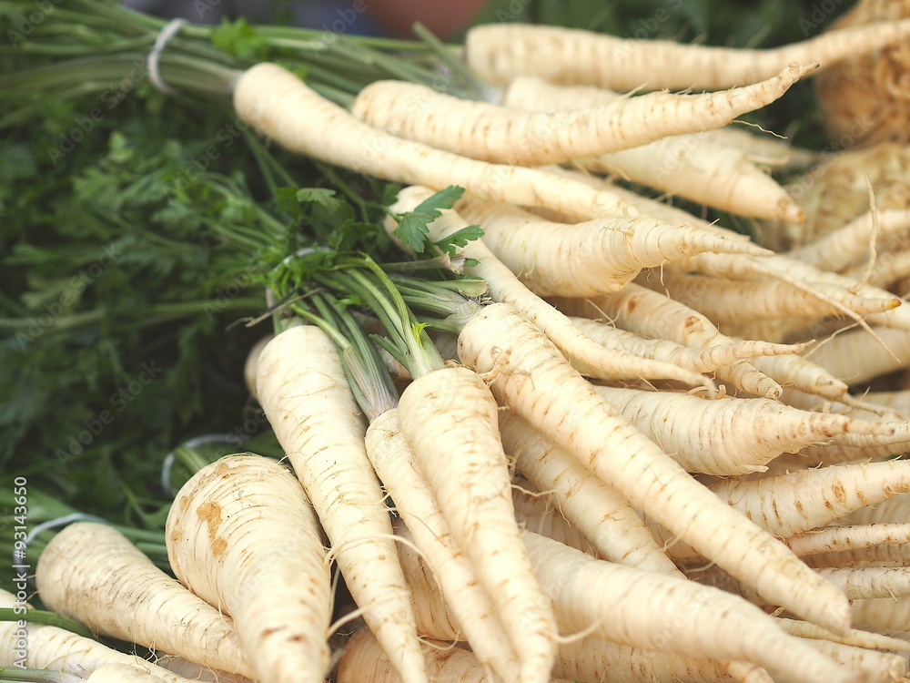 Bunch of fresh parsley root at farmers market in Prague (Czech Republic). Bunch of fresh parsley root at farmers market in Prague (Czech Republic).