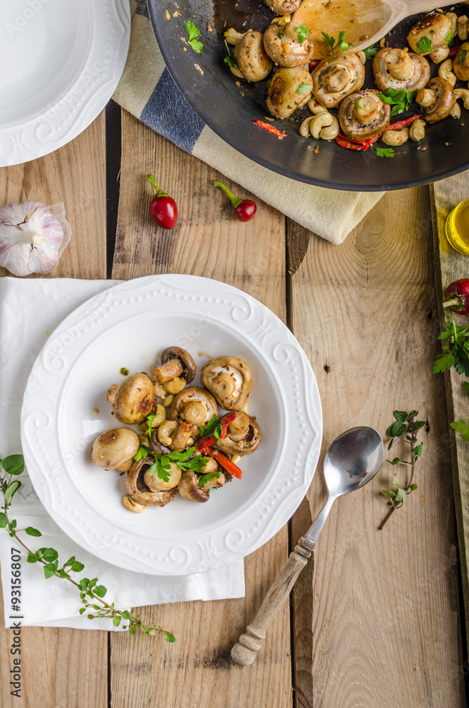 Fresh mushroom salad with chilli and herbs Fresh mushroom salad with chilli and herbs