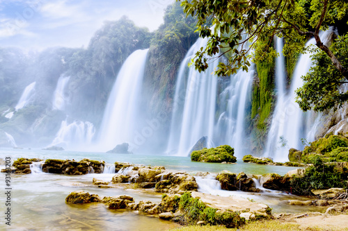 Fototapeta Naklejka Na Ścianę i Meble -  Ban Gioc waterfall in VIetnam