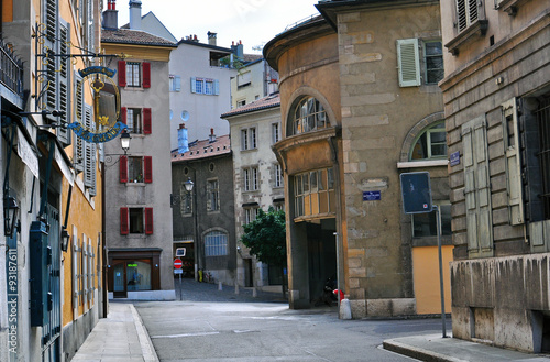 Fototapeta Naklejka Na Ścianę i Meble -  Street of Geneva city centre