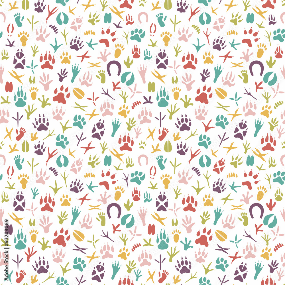 Seamless pattern with footprint of birds and animals