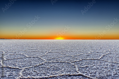 Foto Sunrise in the Salar de Uyuni, Bolivia