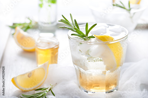 Gin,lemon, rosemary fizz, cocktail