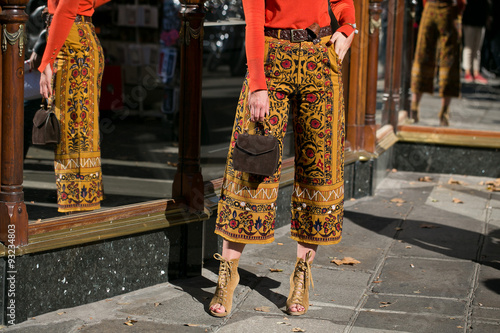 Canvas Print Street Style fashion Paris