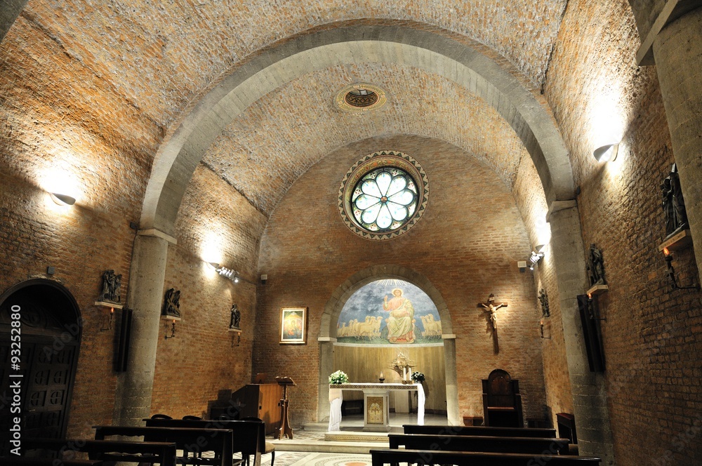 Santuario Del Divino Amore Di Roma Foto Stock Roma, Cripta del Santuario del Divino Amore | Adobe Stock
