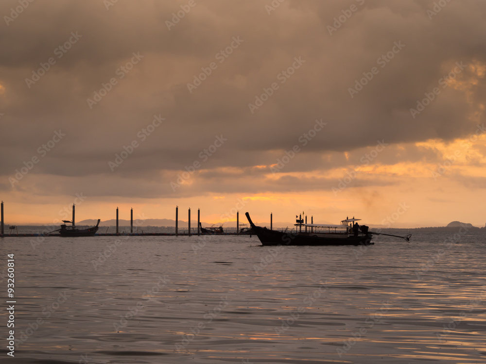 silhouette sunrise at sea