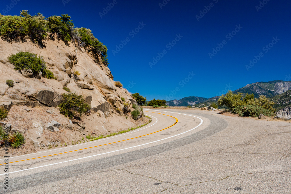 Highway 180, Kings Canyon National Park, California, USA