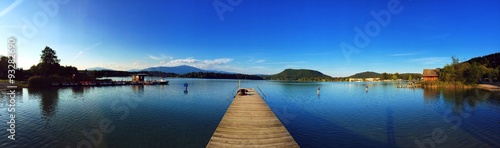 Fototapeta Naklejka Na Ścianę i Meble -   Awesome panorama of tha Faaker See Lake in Austria