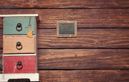 Frame and cabinet with chainlet