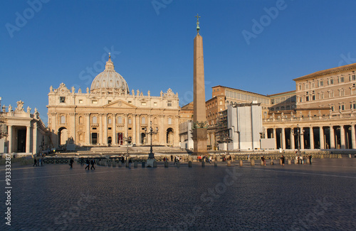 VATICAN CITY, VATICAN: The Square and the Basilica of St. Peter in Rome, the early morning of October 03, 2012