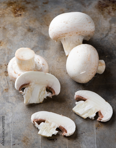 sliced champignon mushrooms