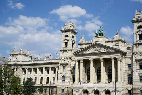 Building behind Hungarian Parliament © sonysweetlv
