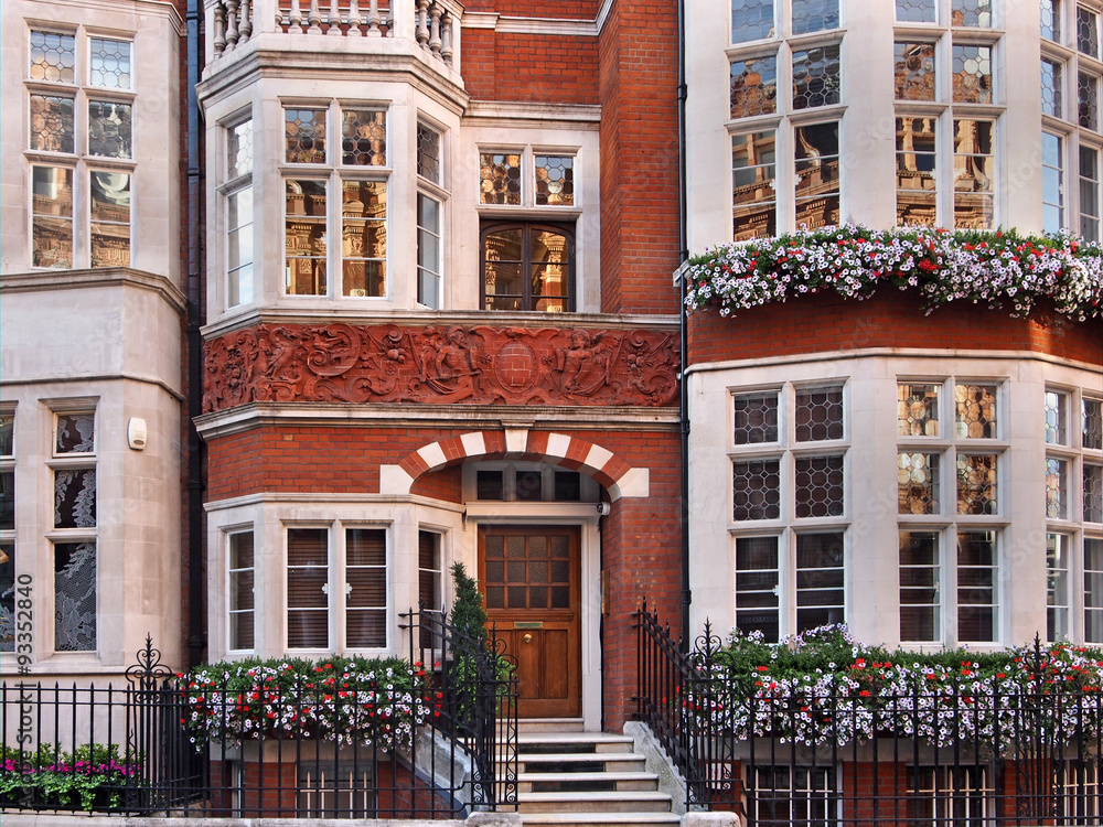 Fototapeta premium London, ornate old townhouse