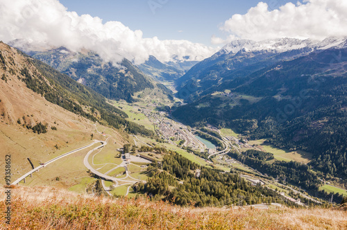 Airolo, Stadt, Dorf, Gotthard, Gotthardpass,  Leventina, Schweizer Berge, Tremola, Tunnel, Herbst, Tessin, Schweiz © bill_17