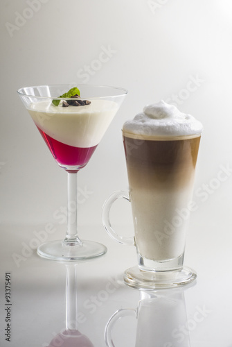 Obraz na płótnie Pannacotta and latte macchiato w salonie