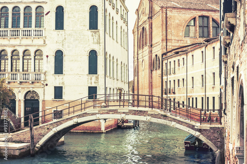 Canal Venice Italy © waku