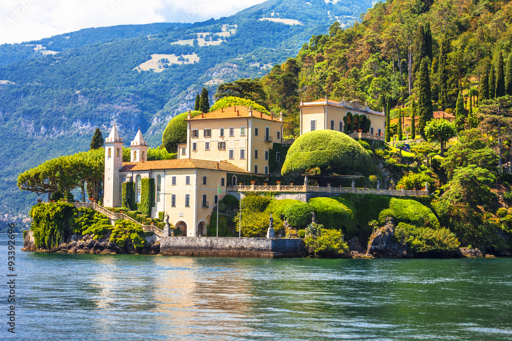 Naklejka premium Beautiful lakes of northern Italy - romantic Lago di Como ,Villa del Balbinello. Tremezzina , Como lake