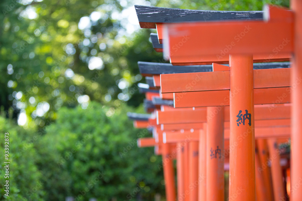 鳥居（とりい）