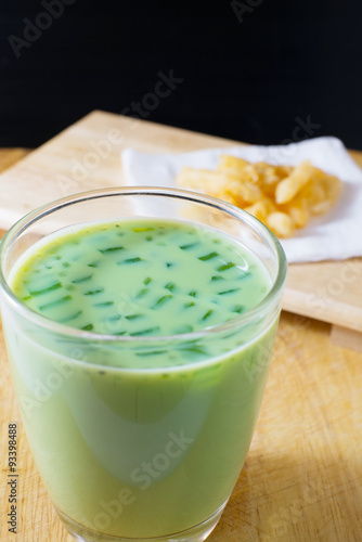 Green Tea Soybean Milk with Chinese Traditional Snacks Deep Fried