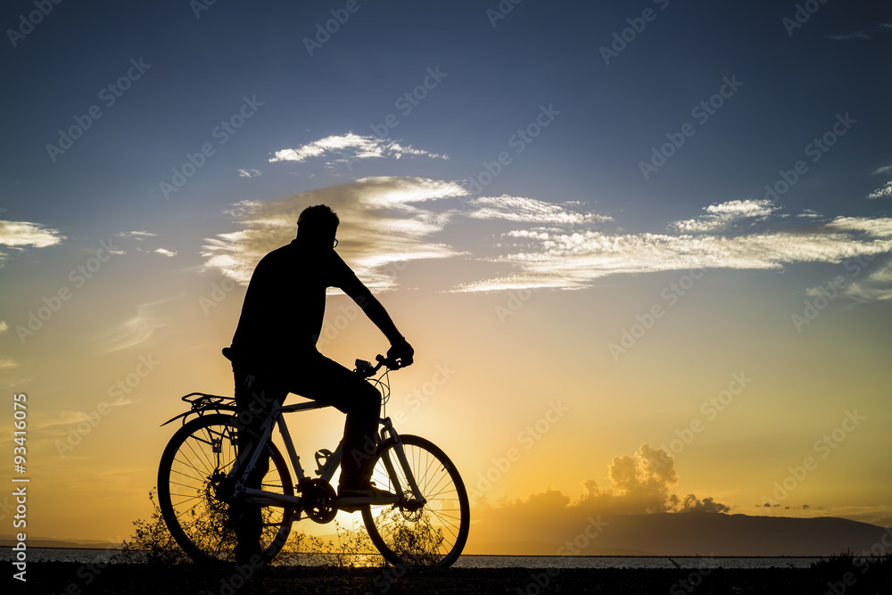 Obraz premium Bisikletli Adam