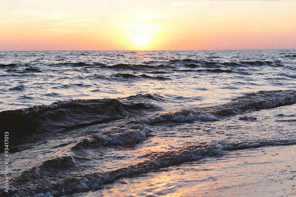Obraz premium Sunset on the summer beach