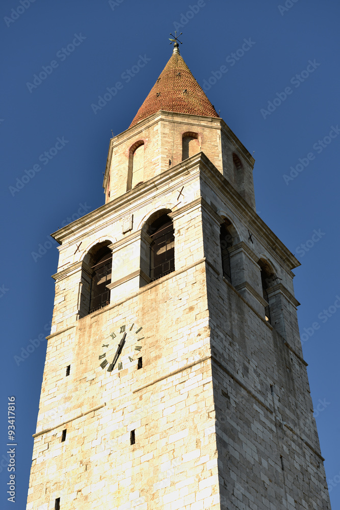 Aquileia - wieża dzwonów