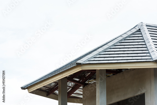 House upper with roof tiles © bouybin