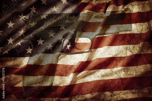 Valokuva Gun and America flag